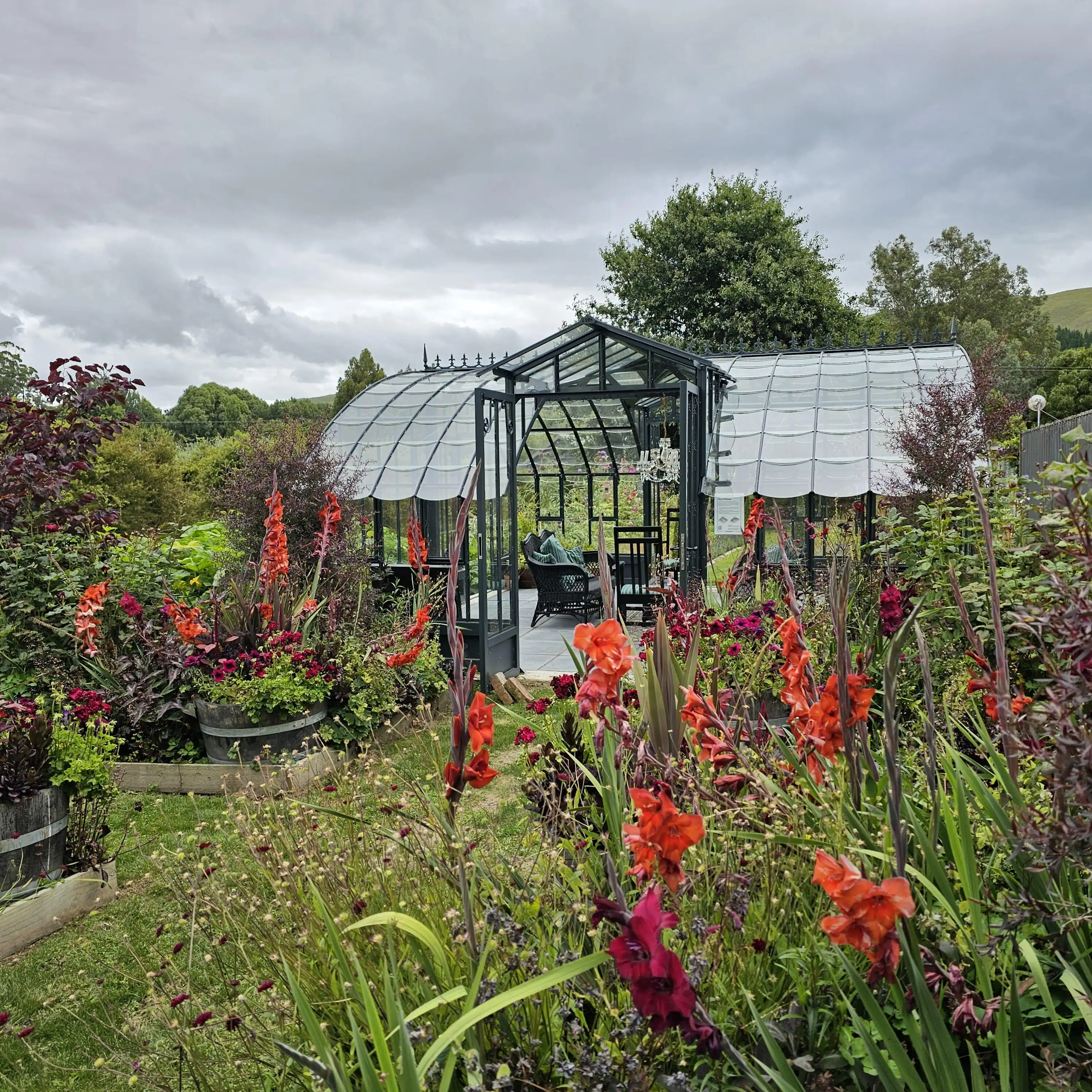 Panoramic view of Longbush Cottage gardens